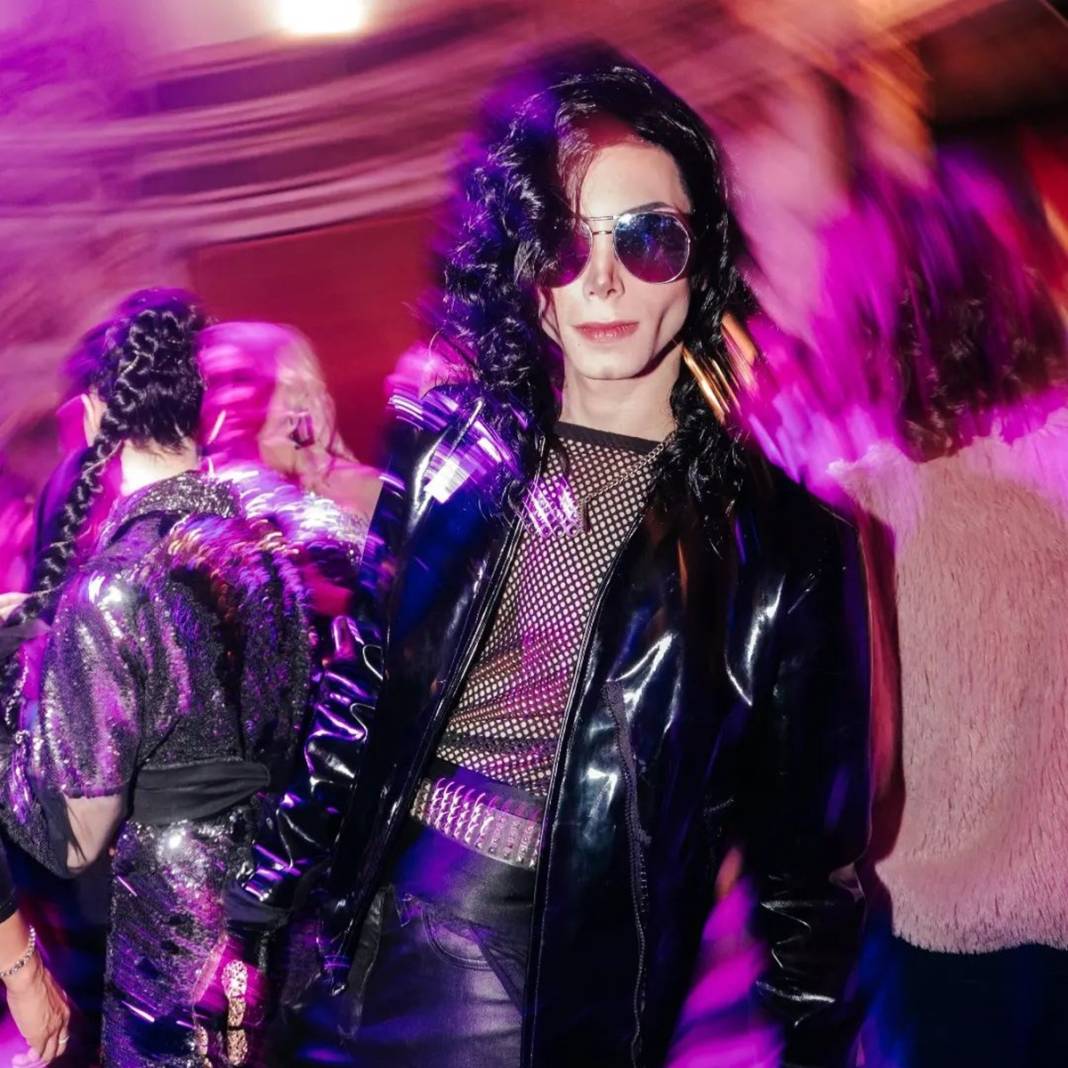 Michael Jackson'a benzemek için 40 bin dolar harcadı! Bakın neye benzedi... 24